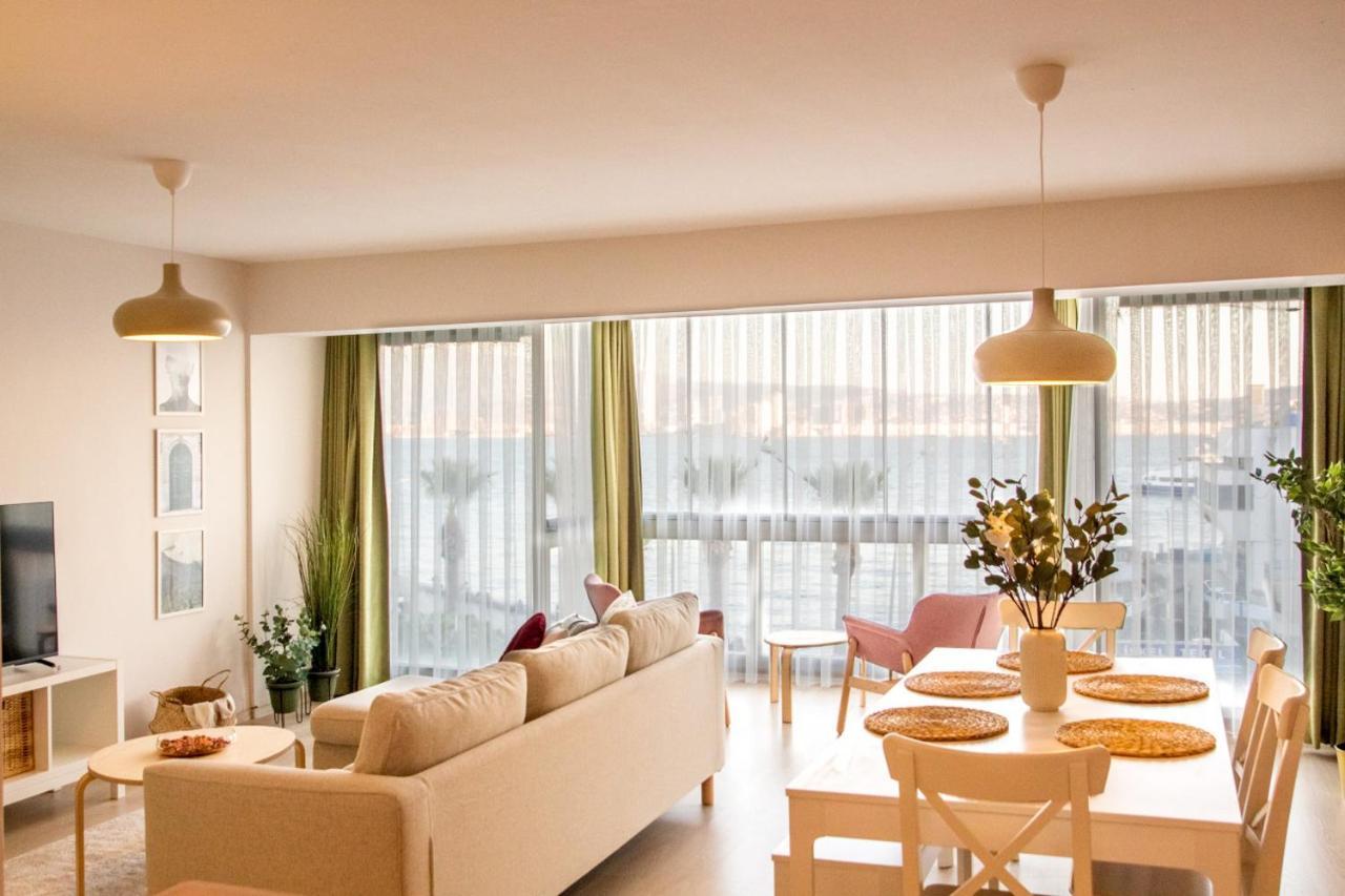 Flat With Sea View Near Karsiyaka Coast Appartement İzmir Buitenkant foto
